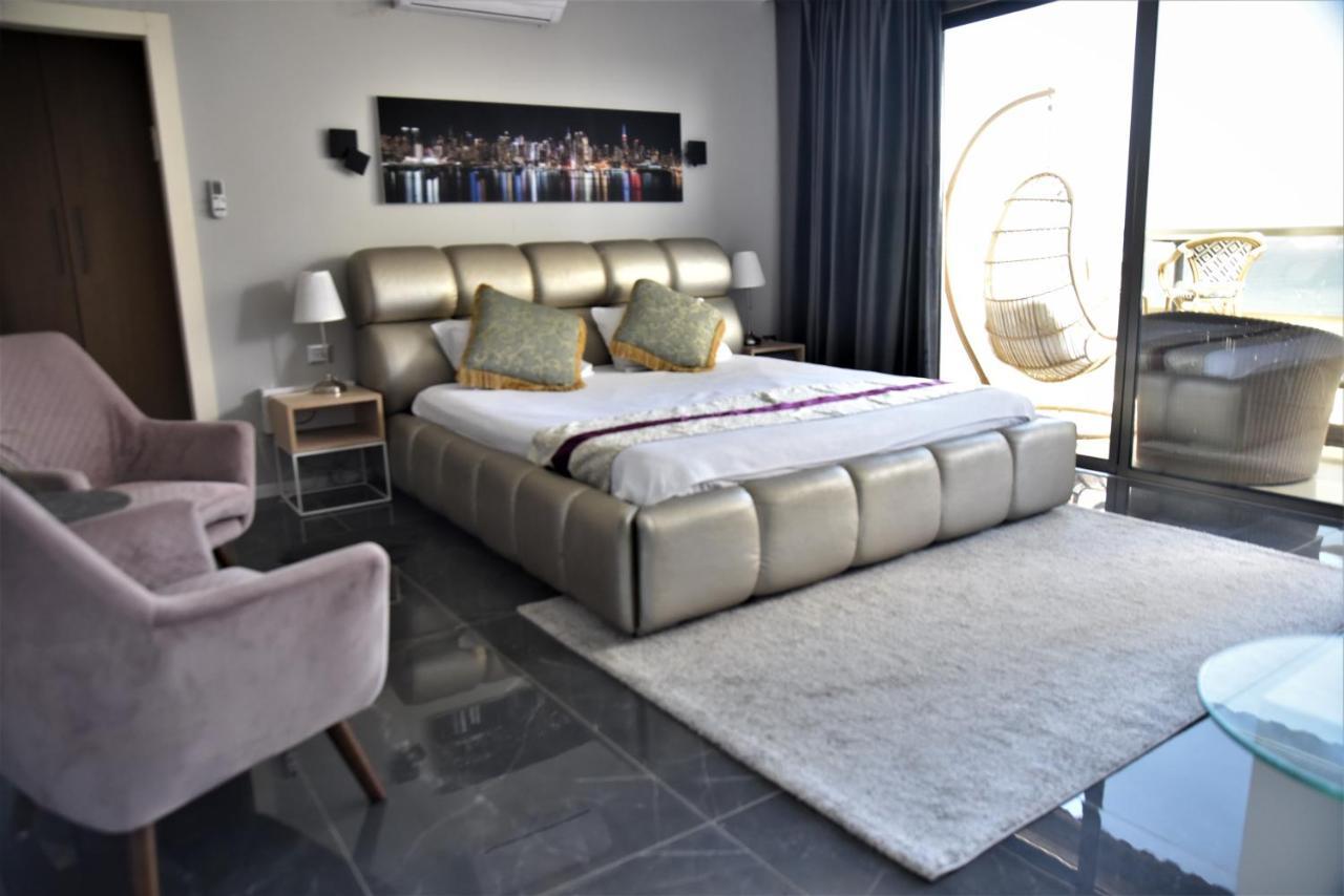 Penthouse Apartment On The Beach Bat Yam Exterior foto