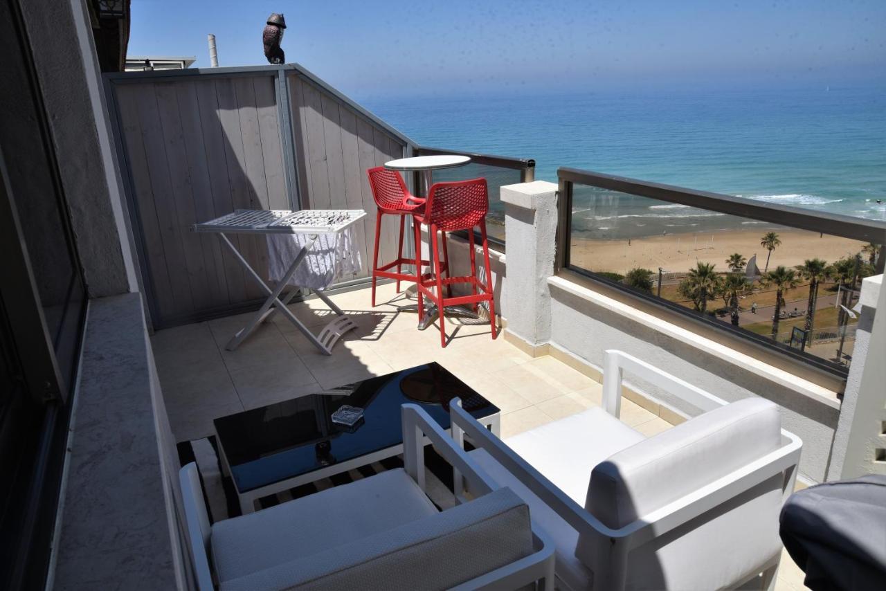 Penthouse Apartment On The Beach Bat Yam Exterior foto