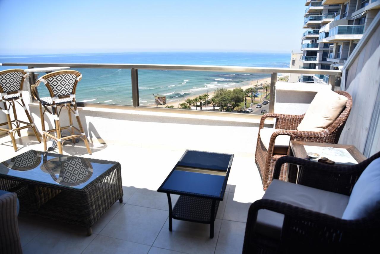 Penthouse Apartment On The Beach Bat Yam Exterior foto